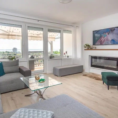 Panorama Apartment *